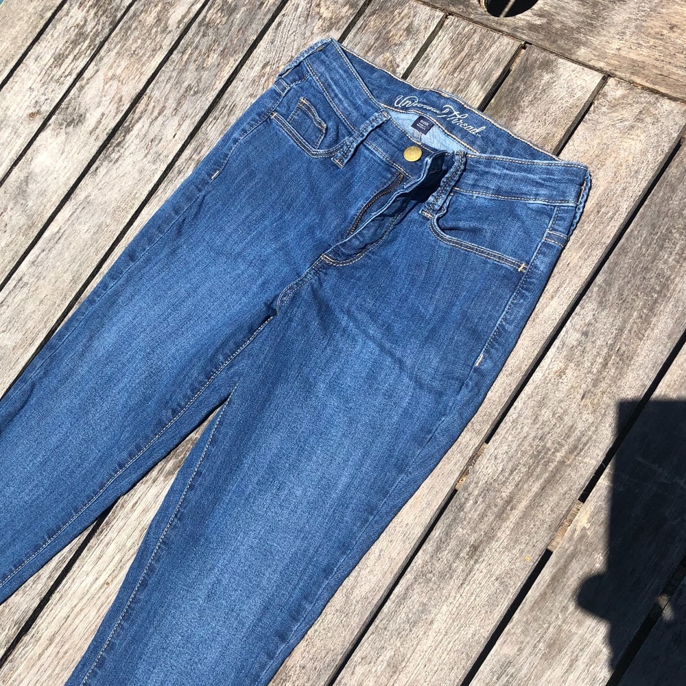 Universal Thread High Rise Skinny Jeans w/elastane - Picture 3 of 11
